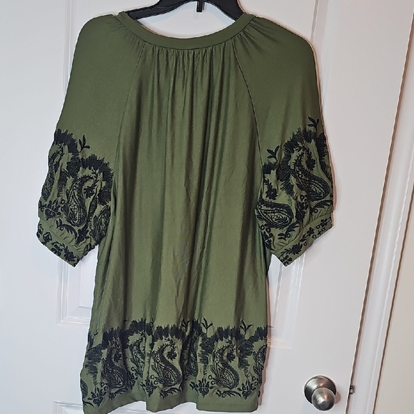 Cupio Olive Top with Black Embroidery - Picture 3 of 11